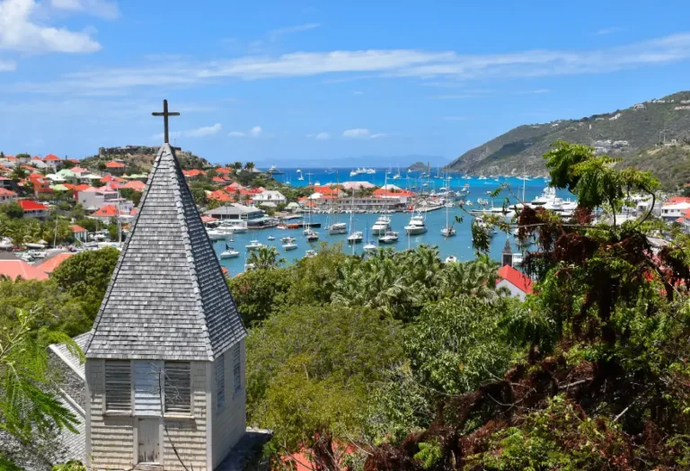 St. Maarten vs. St. Barts