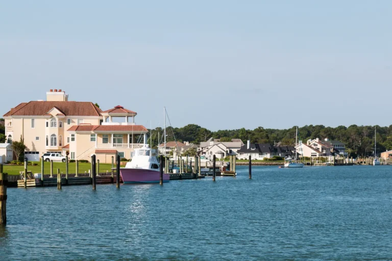 Virginia Beach vs. Rehoboth Beach: Which Is Better for Vacation?